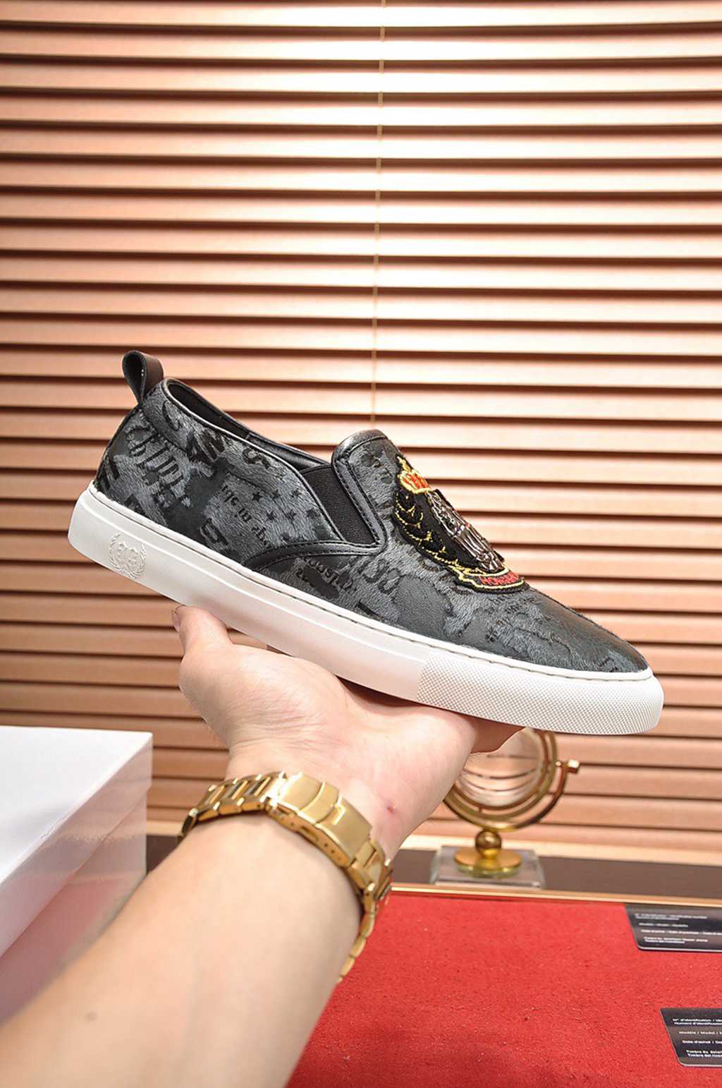D*G sneaker